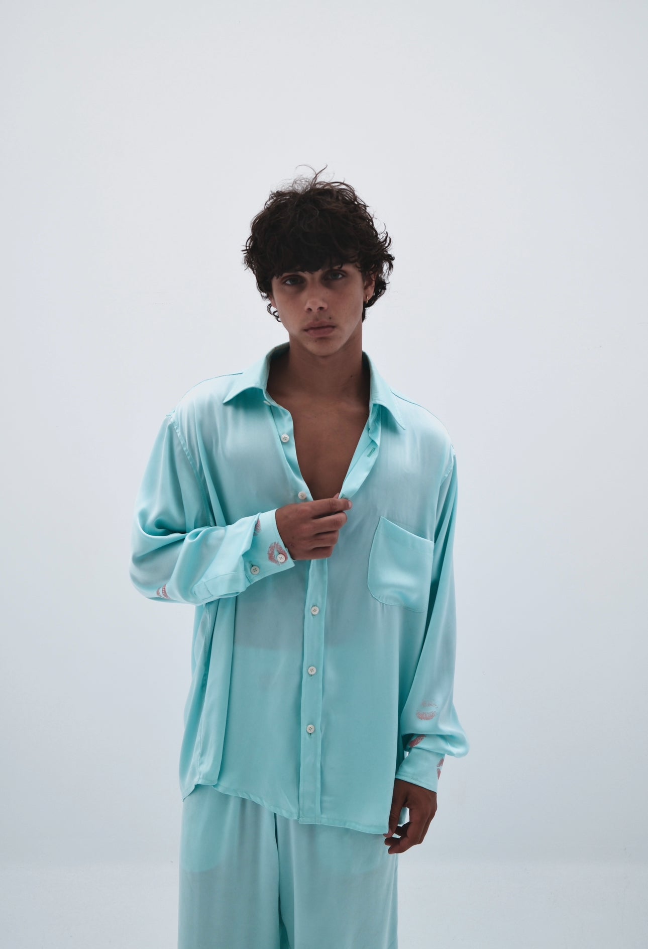 Turquoise kiss shirt