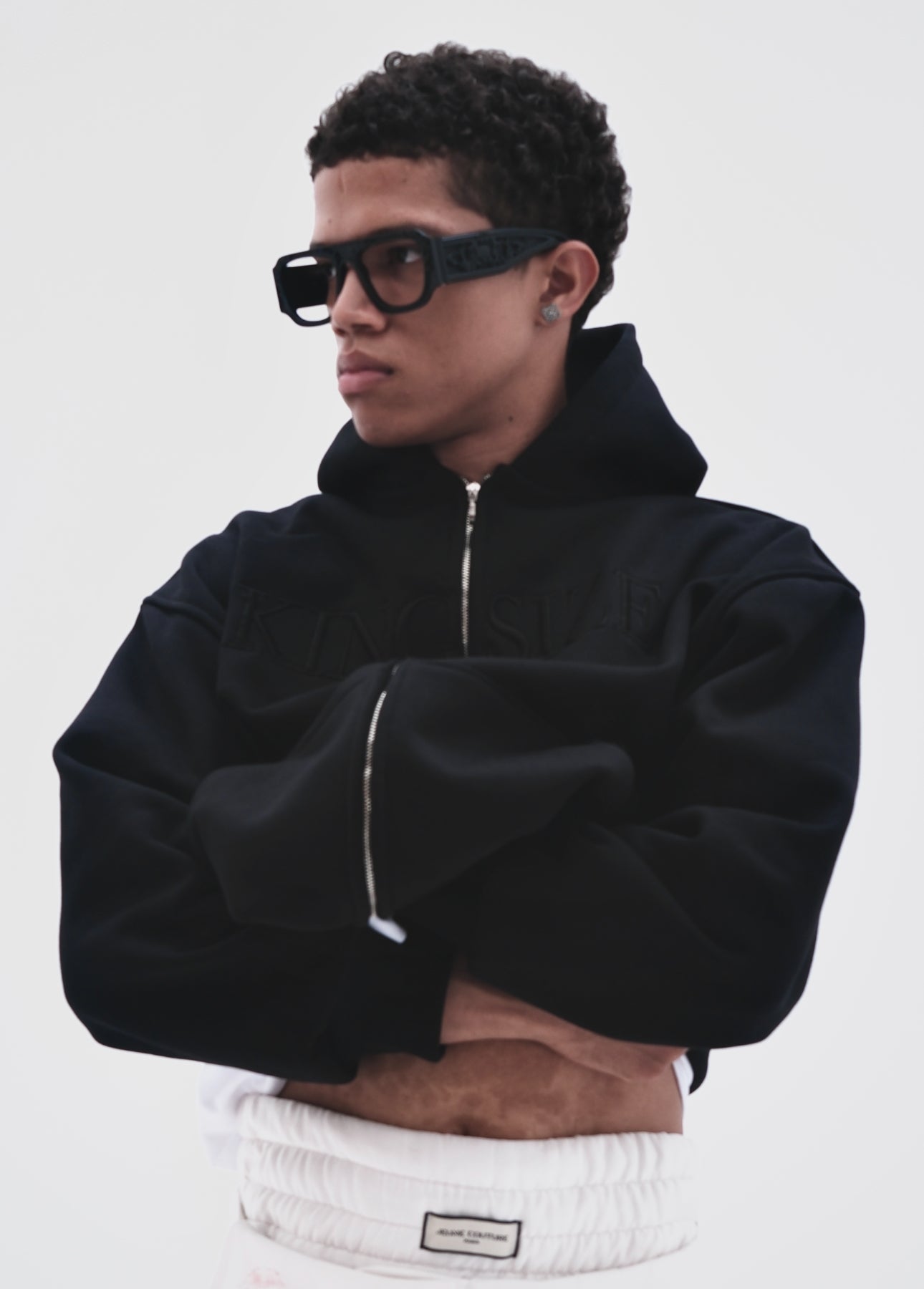 Black king-size zip-up hoodie