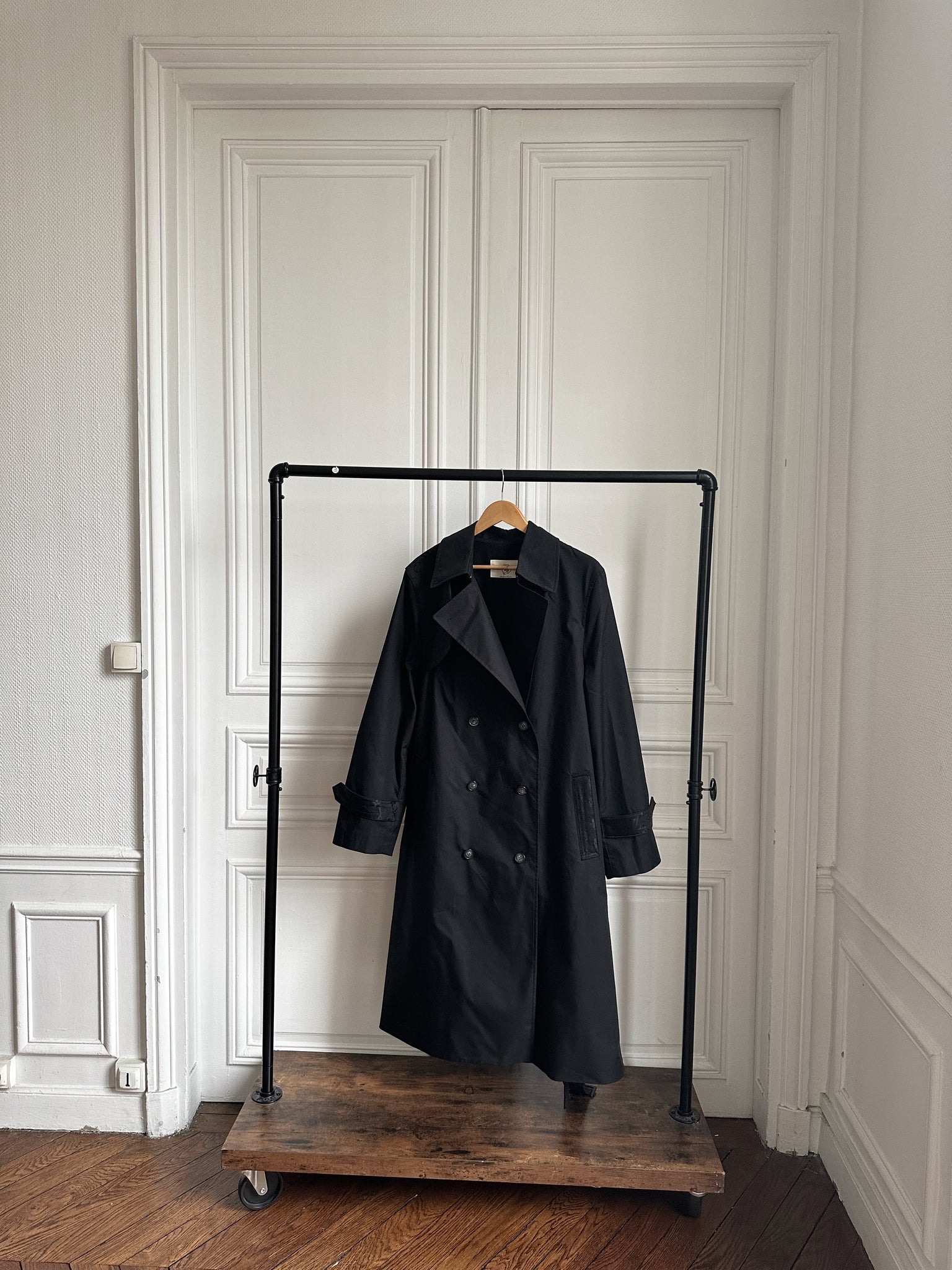 Trench black shawl