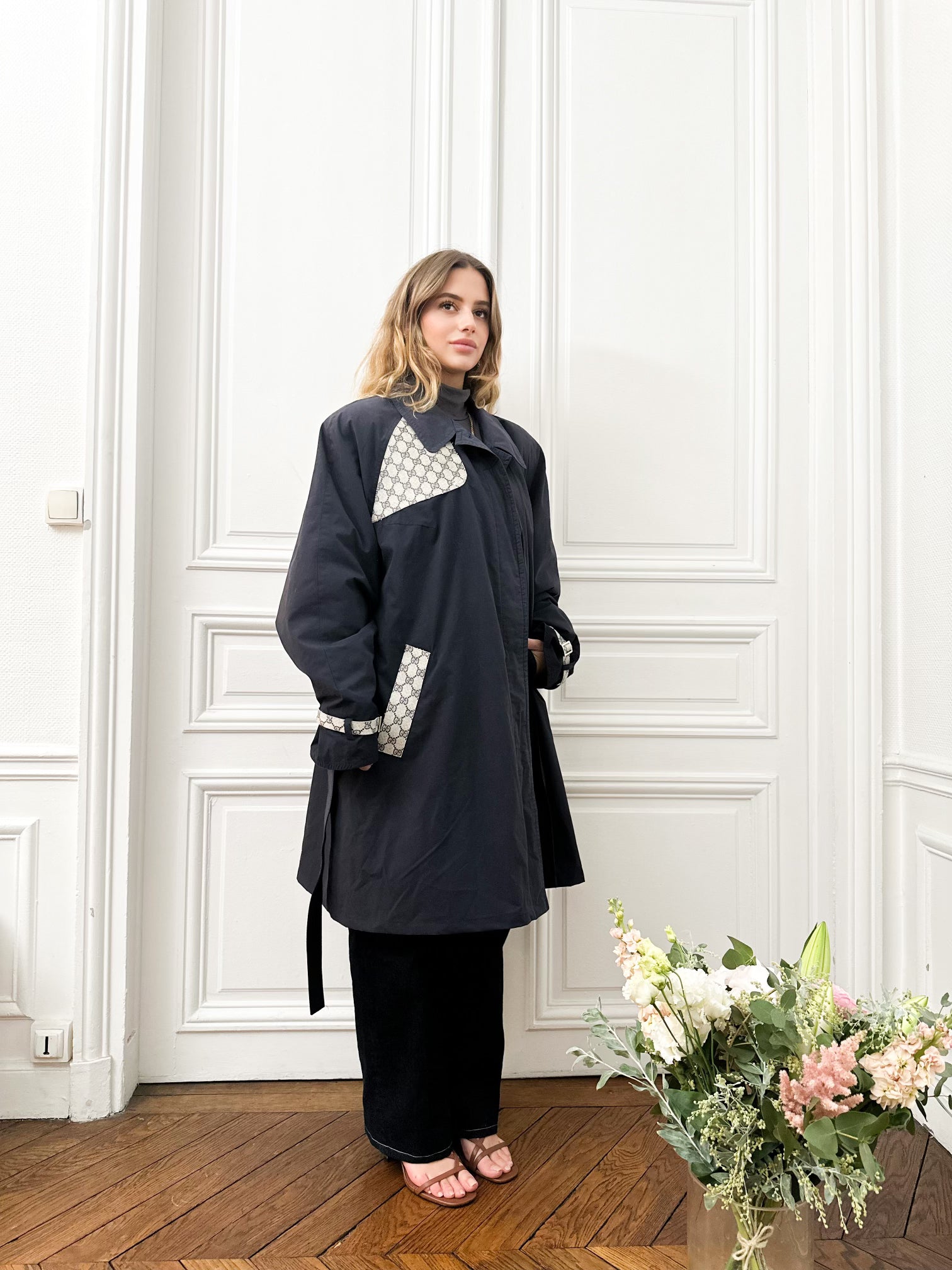 Trench blue night
