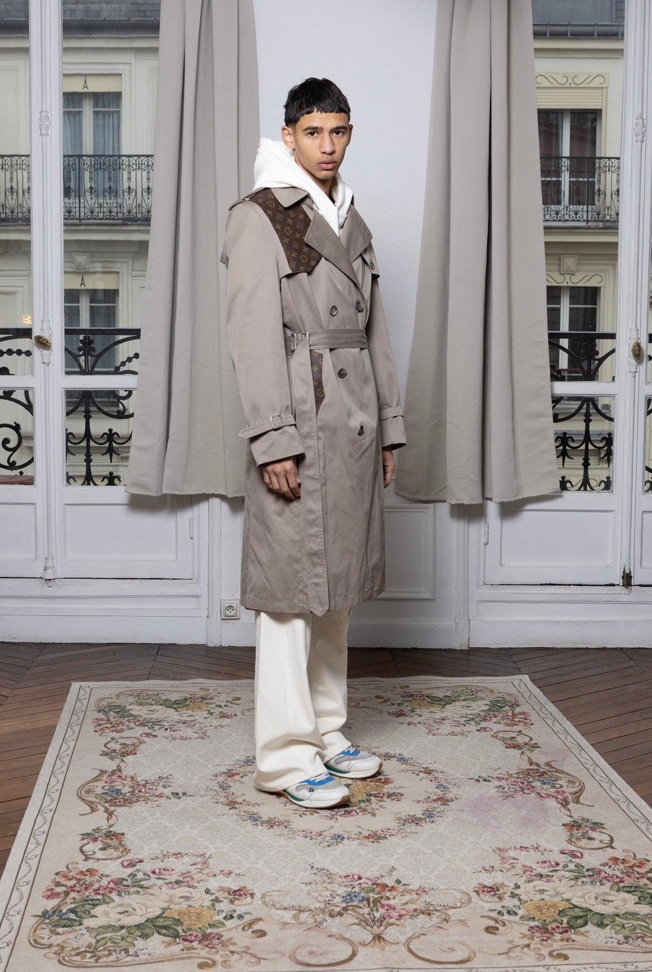 Trench grey palace