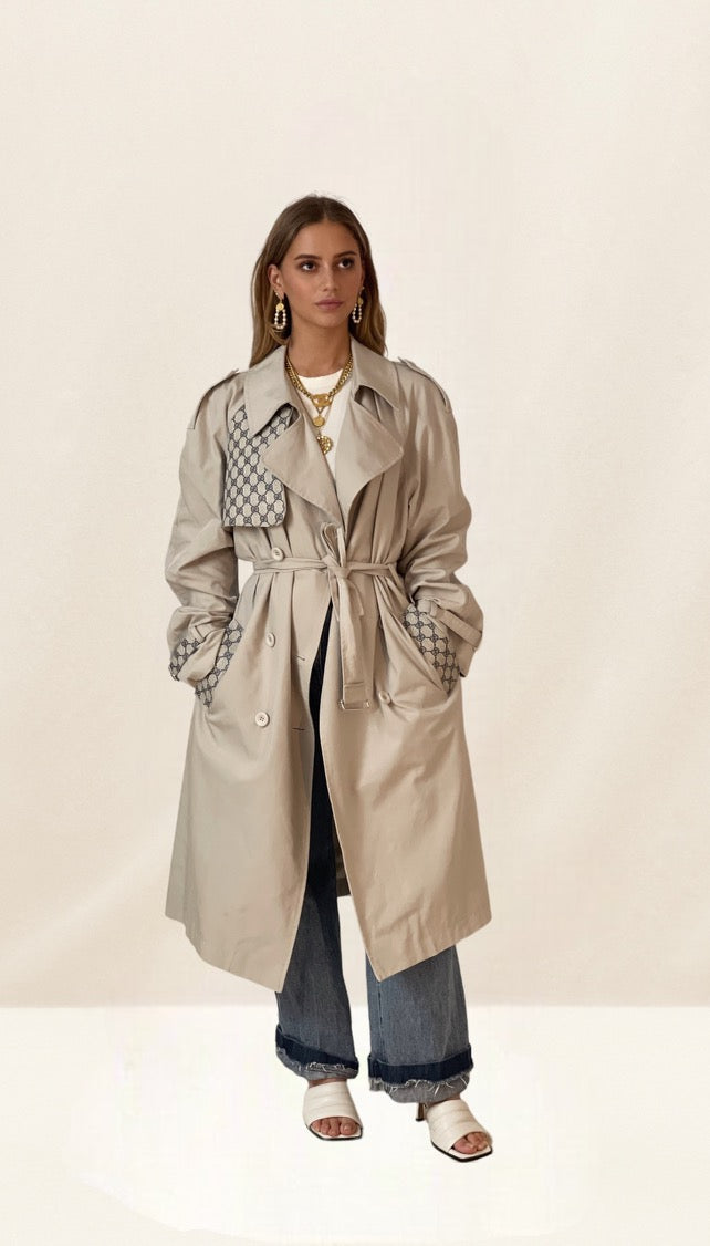 Trench beige stone