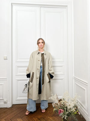 Trench beige tower